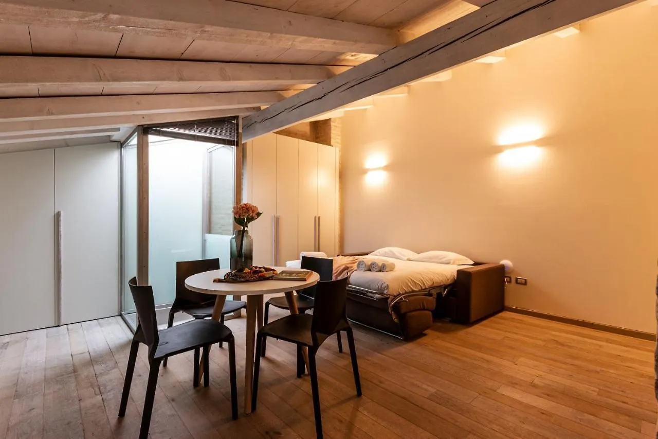 Appartamento Topazio suite Mantova Italia